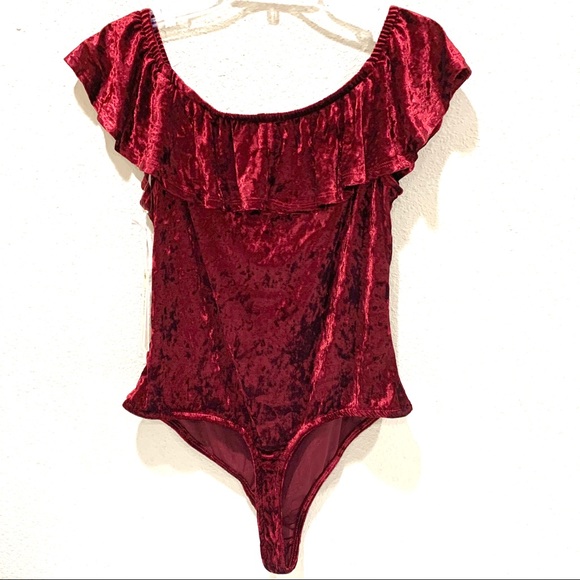 Plus Size Off Shoulder Velvet Bodysuit (NWT) - Picture 10 of 15